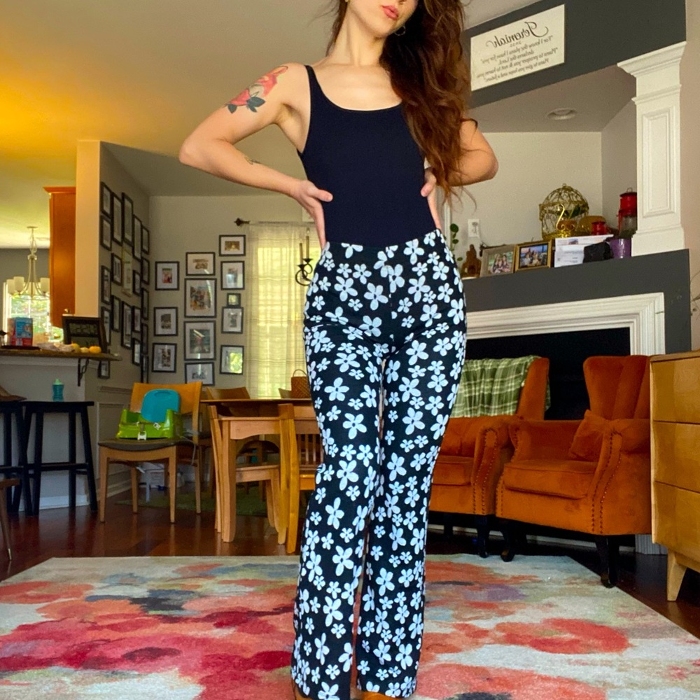 UO Floal Flare Leggings